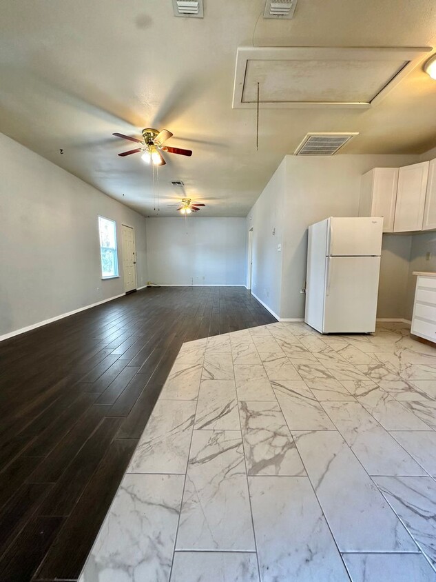 Primary Photo - Spacious 1-Bedroom Apartment Available to ...