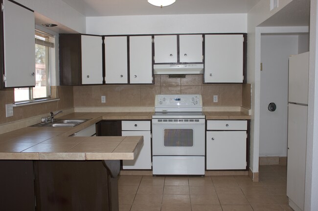 Foto del edificio - 21 Douglas Ln