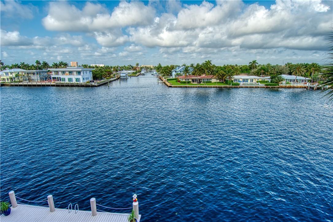 Foto principal - 401 N Riverside Dr