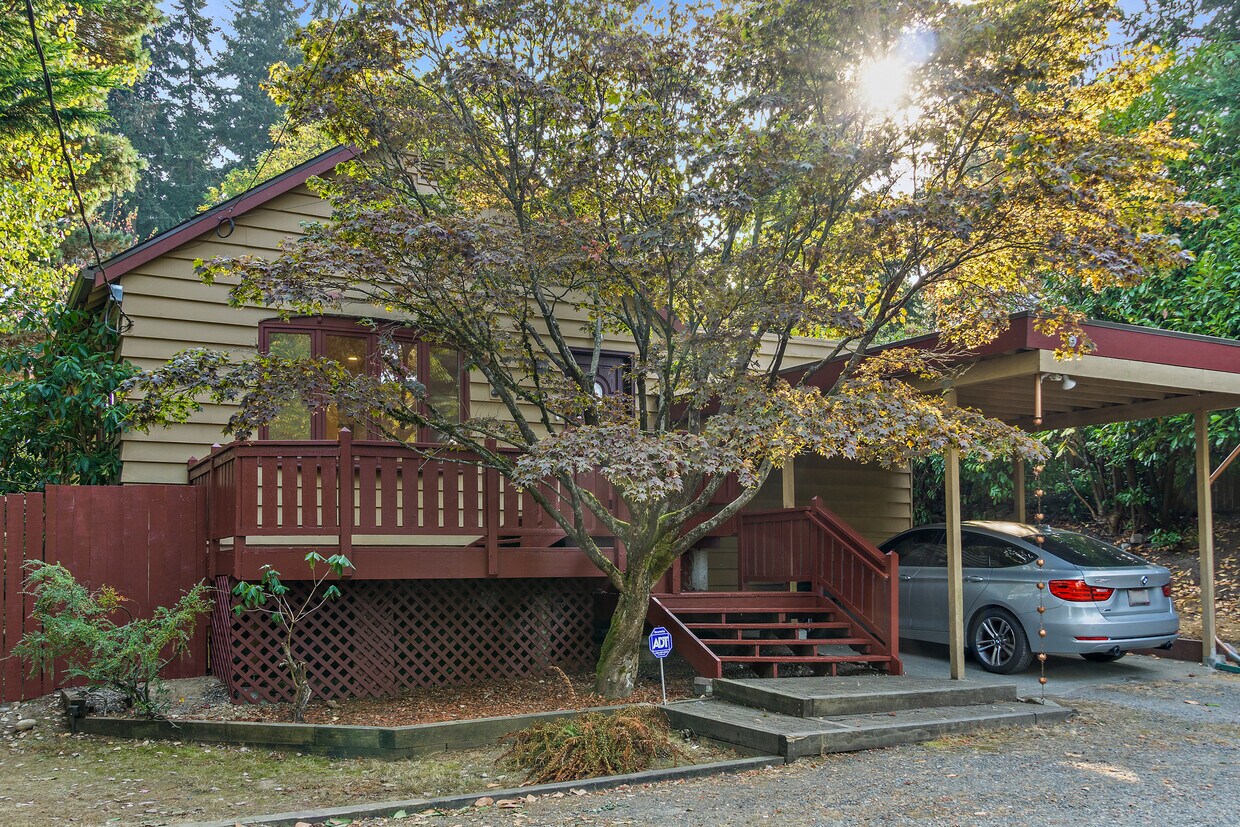 Primary Photo - 2319 N 145th St