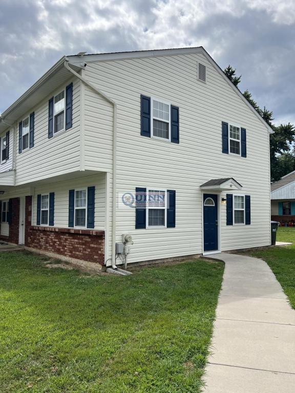 Foto principal - 32 Willow Ct