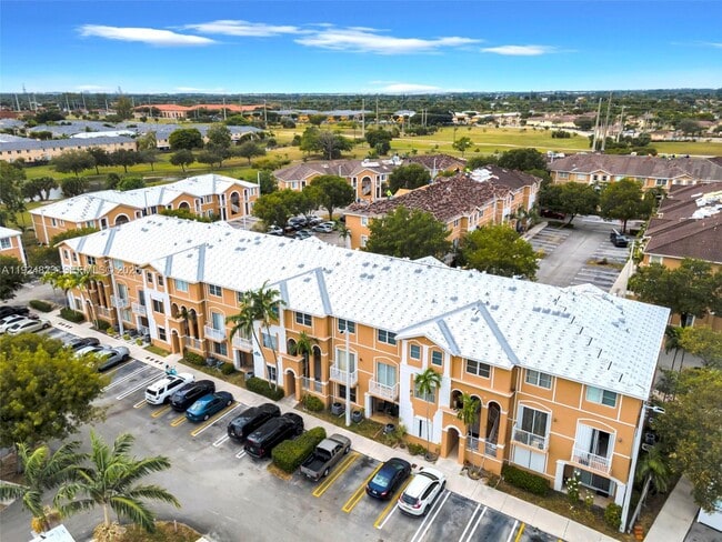 Foto del edificio - 7250 NW 177th St