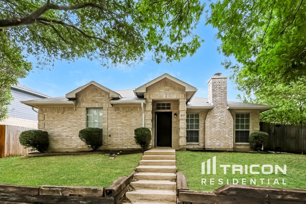 Foto principal - 8707 Woodrigg Dr