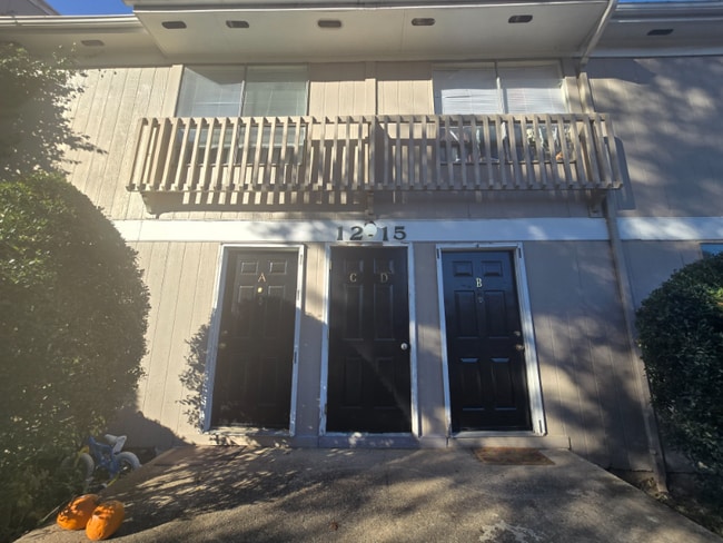 Building Photo - 1209 Nelson St