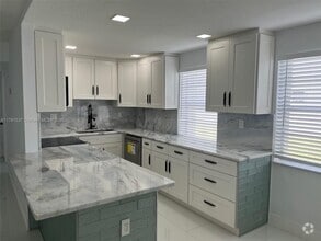Building Photo - 98 Normandy Ln