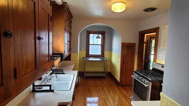 Foto del edificio - 1479 Albany Ave
