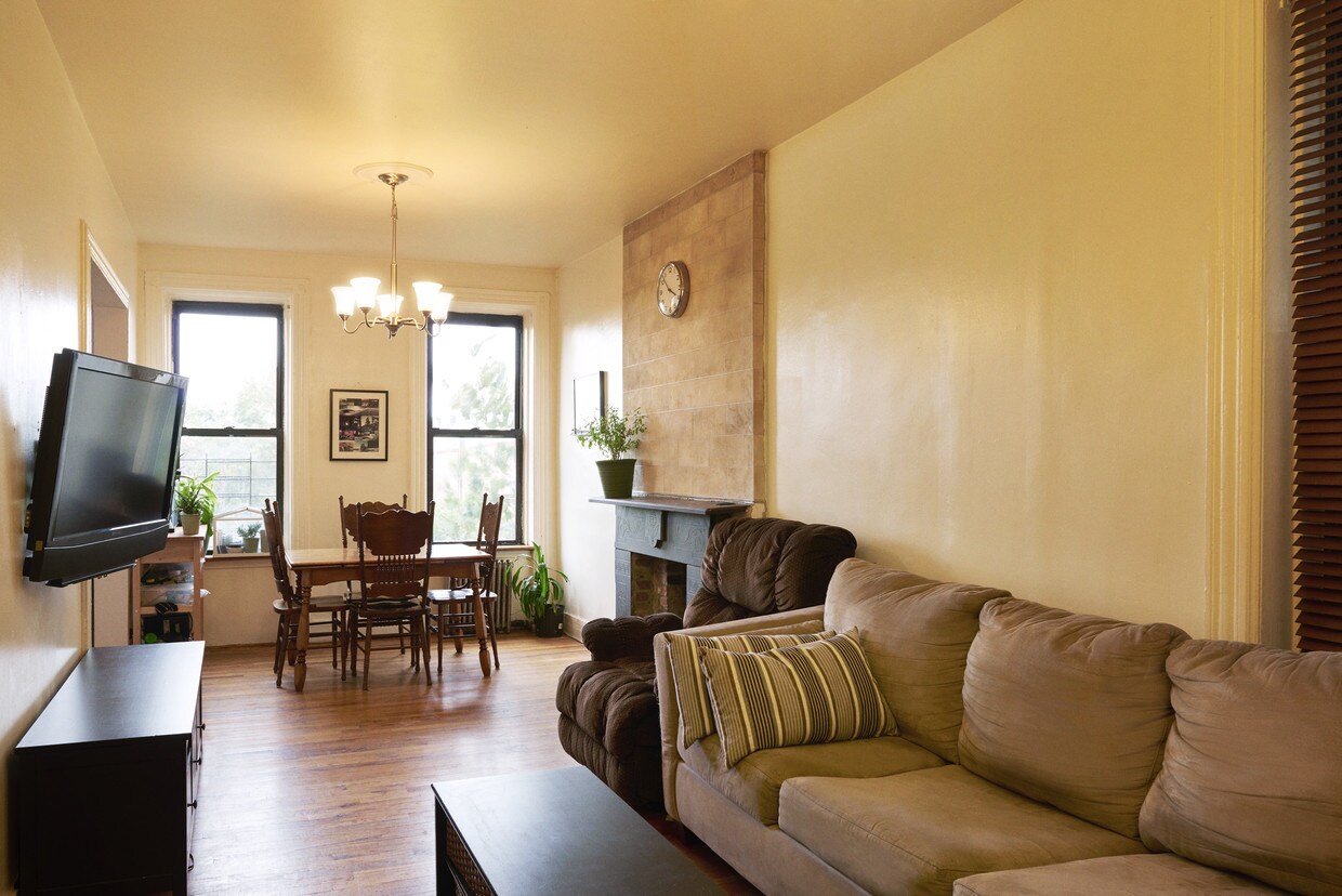 City View & Illuminated By Beautiful Sunset - 398 7th Ave