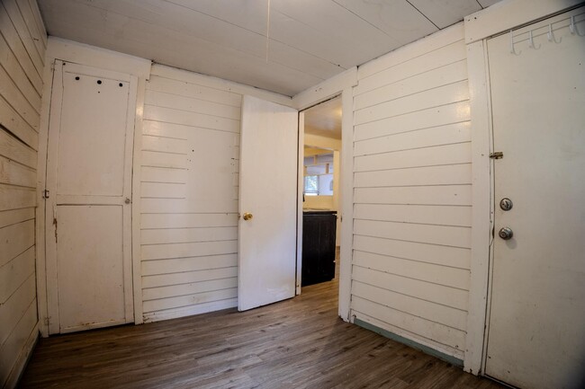 Building Photo - 2896 Clay St