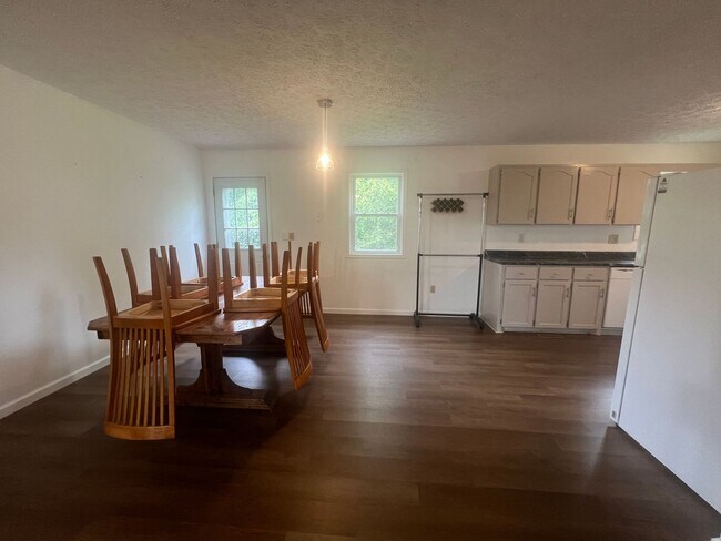 Foto del edificio - Charming 4 Bedroom House in St. Robert, MO!