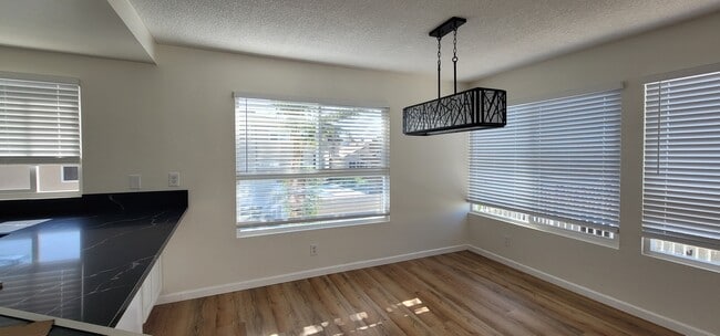 Building Photo - 623 N Juanita Ave