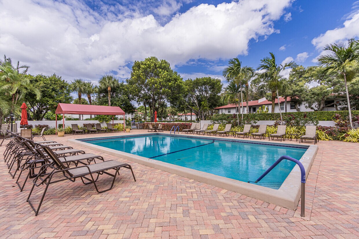Foto del edificio - 9205 Pecky Cypress Ln