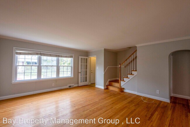 Building Photo - 3 br, 1.5 bath House - 1869 Edgewood Rd