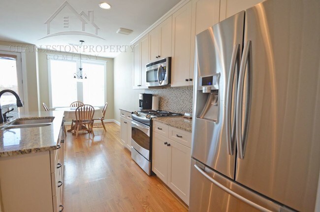 Foto del edificio - 1211 Appling Drive- Mount Pleasant