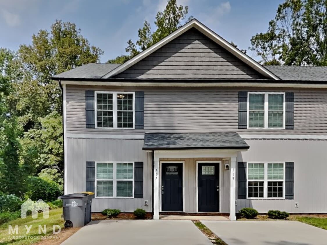 Foto principal - 717 Hillside St
