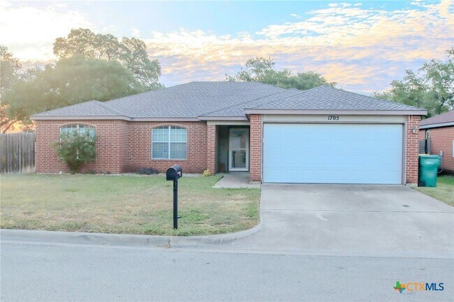 Foto del edificio - 1705 Liberty Hill Dr