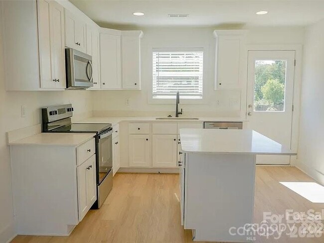 Foto del edificio - 816 Fairview St