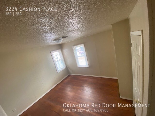 Building Photo - 3224 Cashion Pl