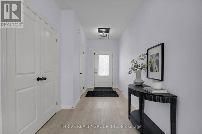 Building Photo - 3906 Auckland Ave.