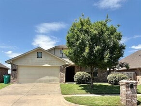 Building Photo - 709 SW 149th Pl