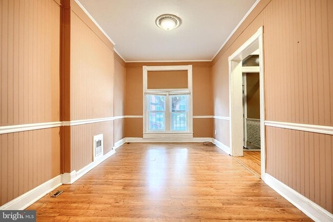 Building Photo - 2715 E Monument St