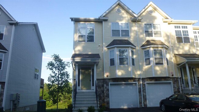 Foto del edificio - 48 Berry Ln