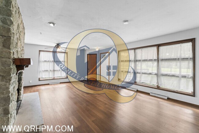 Foto del edificio - Available Now!