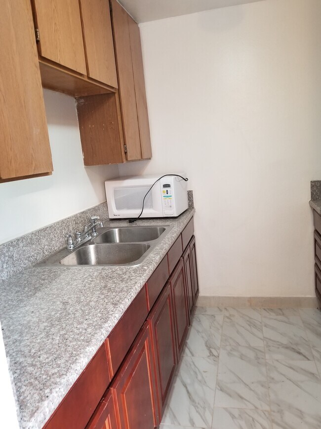 Foto del edificio - 390 N Avenue 57