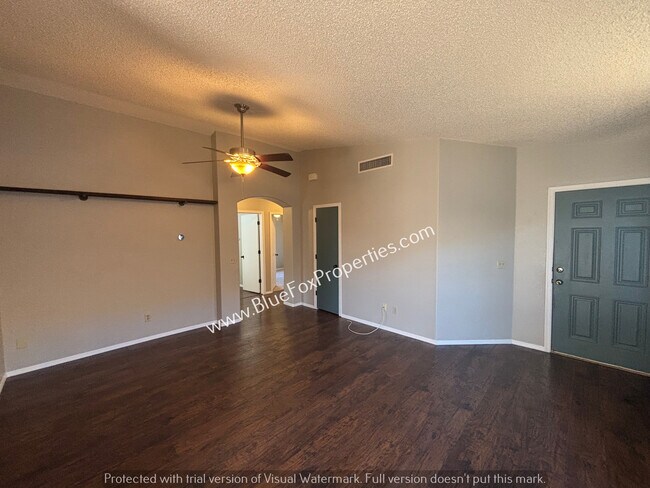 Foto del edificio - 4601 S Cornwall Dr