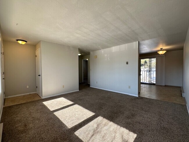 Foto del edificio - 2603 E Upriver Dr