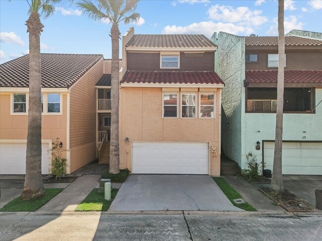Building Photo - 17 Antilles Ln