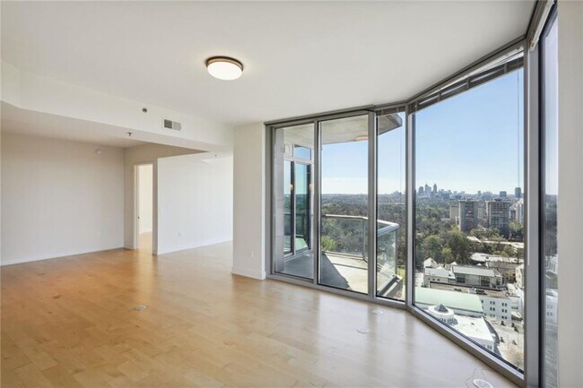 Building Photo - 2795 Peachtree Dr NE