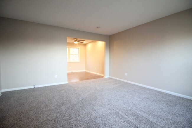 Foto del edificio - 4926 Madison Ave