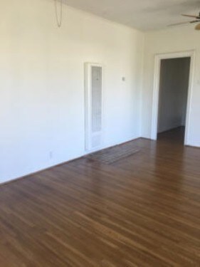 Building Photo - 615 W 40th St