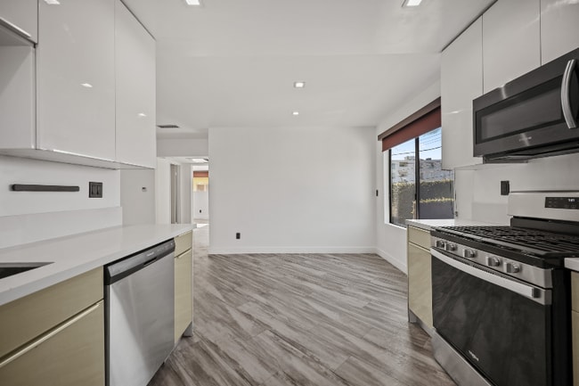 Building Photo - 5667 La Mirada Ave