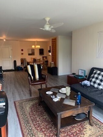 Foto del edificio - 318 Rindge Ave