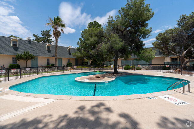 Piscina - Arbor Apartments