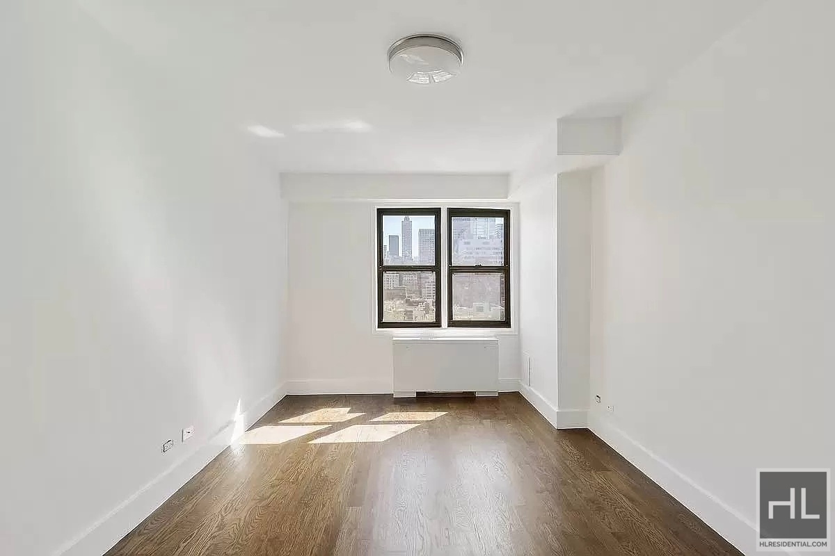 Building Photo - Lenox Hill One Bedroom East 63rd Street