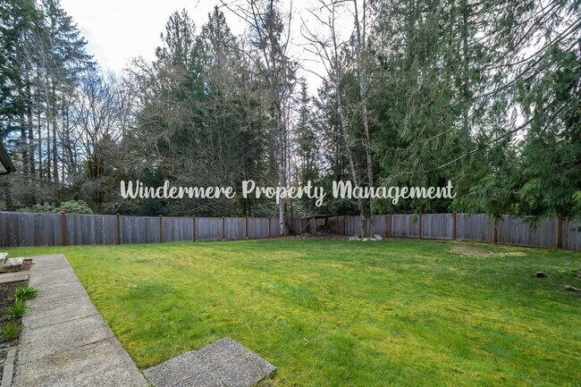 Foto del edificio - Charming and Bright 3 bed in Heart of Gig Harbor!