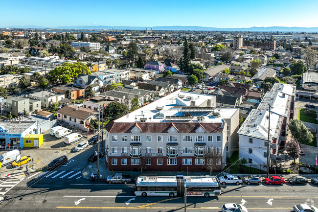 Context Image - The Kensington Plaza
