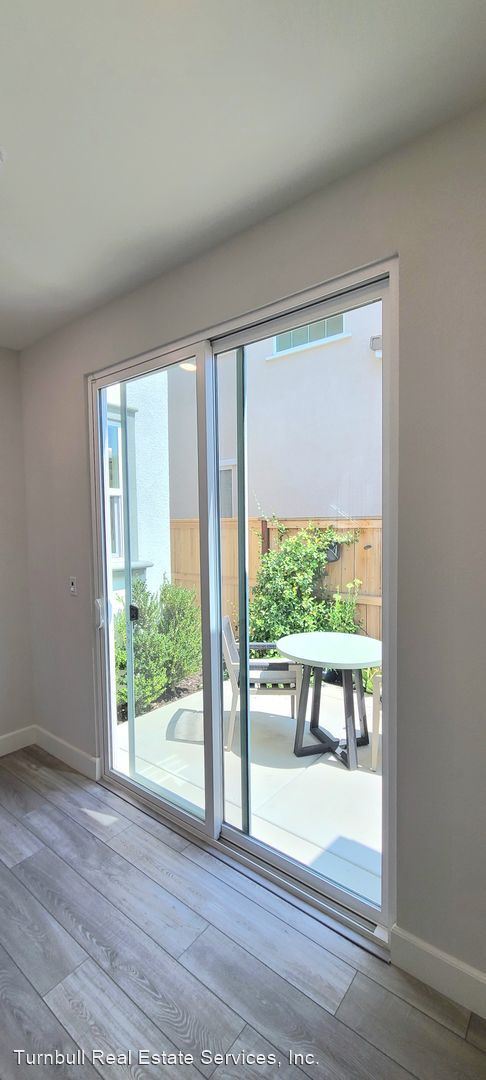 Foto del edificio - 3 br, 2.5 bath House - 4440 TUCKER DR