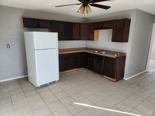 Foto del edificio - 407 W Mable St