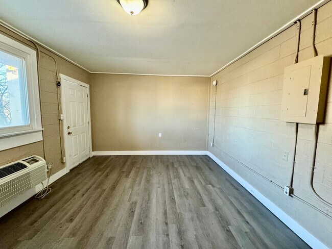 Foto del edificio - Studio Apt All Utilities Included!
