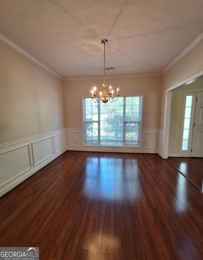 Foto del edificio - 3020 Kesmond Dr SW