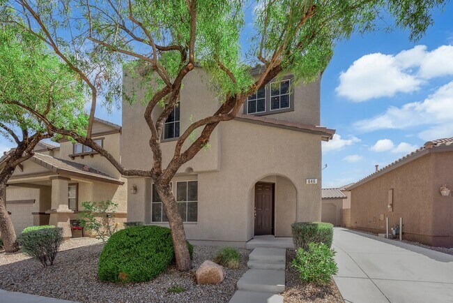 Building Photo - Beautiful Two bedroom 2 1/2 bath