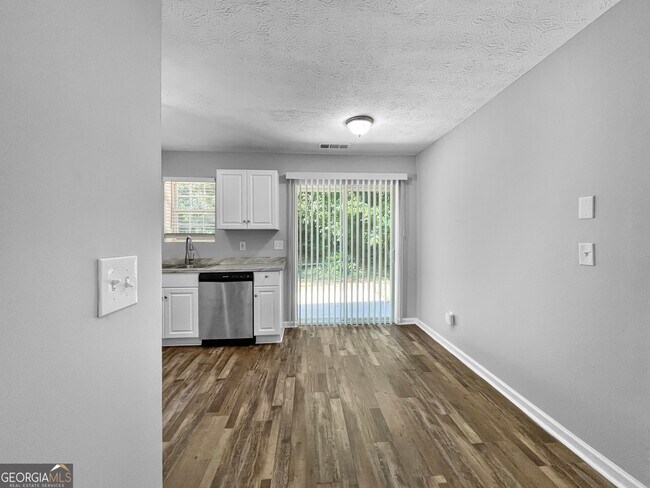 Foto del edificio - 1032 Winterglen Way