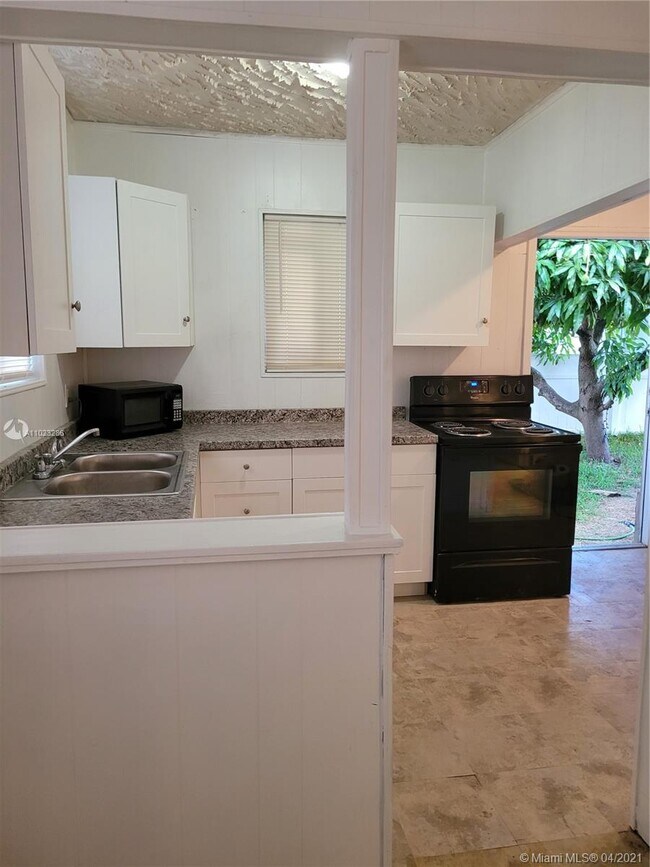 Building Photo - 406 Foster Rd