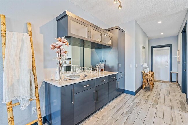 Foto del edificio - 701 E 3rd Ave