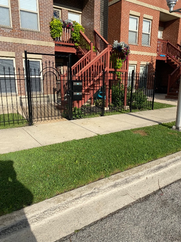 Primary Photo - 7636 S Parnell Ave
