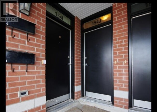 Building Photo - 154 Spruce St