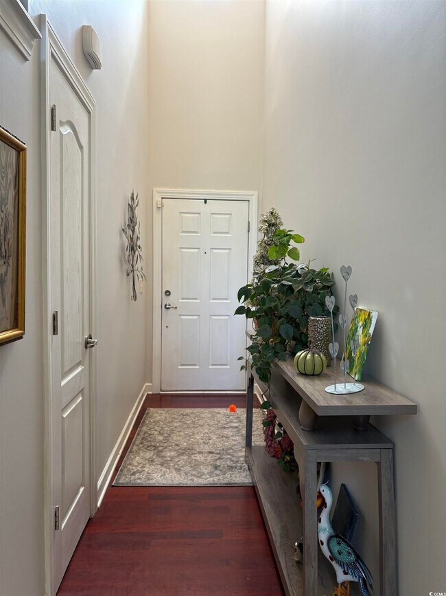 Foto del edificio - 1012 Fairway Ln